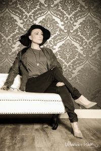 Elegante Lady schwarzer Hut Fotograf Hannover 1